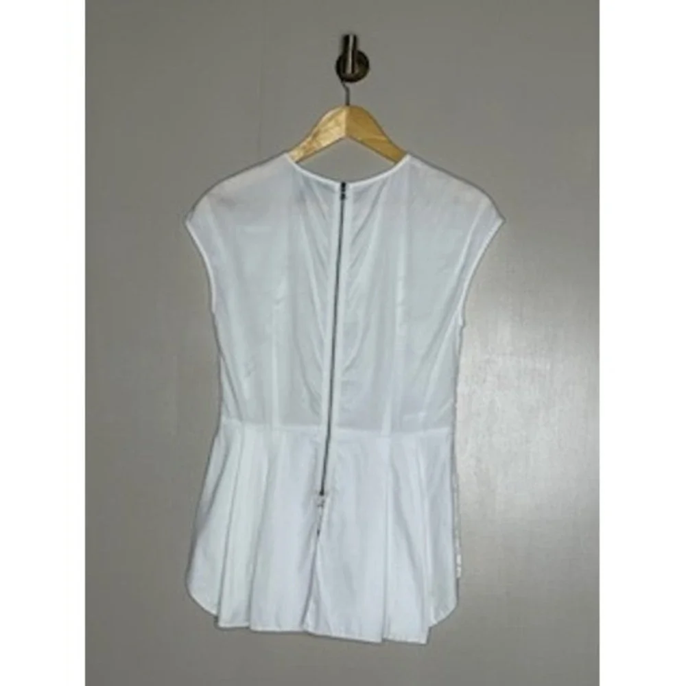 BCBGMAXAZRIA White‎ Floral Lace Sleeveless Top Pleated Back Zip Small - Picture 3 of 3